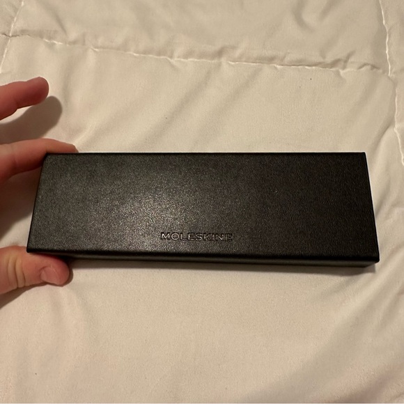 Moleskine brand designer eyewear slim case and cloth as new - Picture 10 of 12